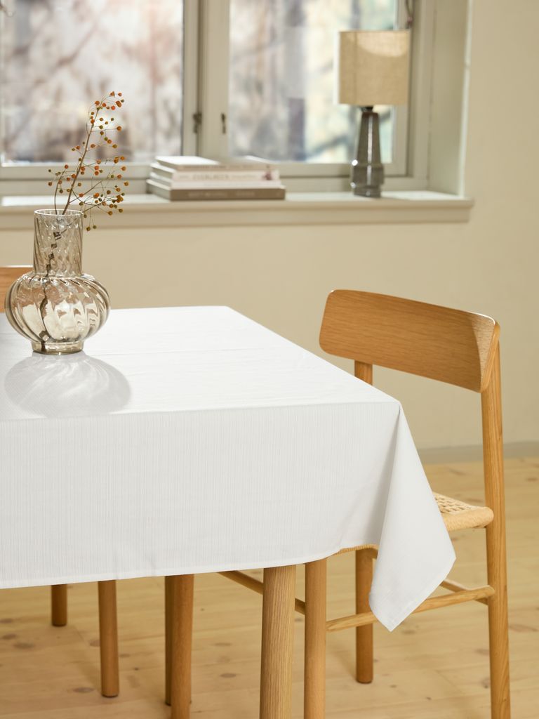 Tablecloth AGERMYNTE 140x240 off-white - JYSK